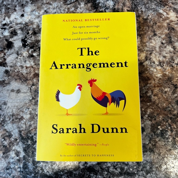 Book by Sarah Dunn The Arrangement - Picture 1 of 2
